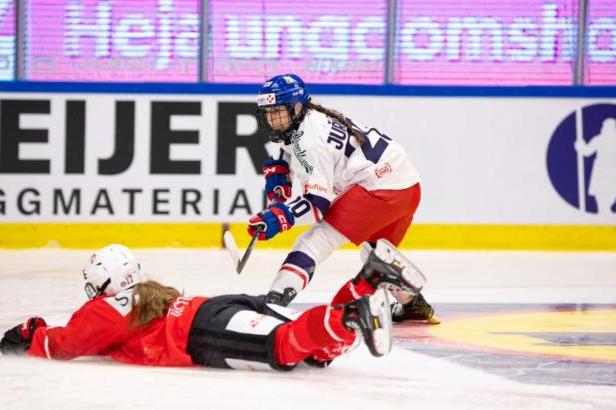 

Sestřih utkání ženské Euro Hockey Tour Švýcarsko – Česko

