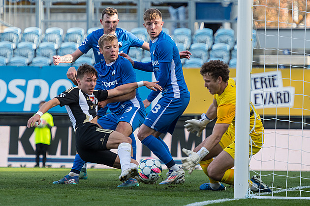 ONLINE: Liberec hraje s Hradcem, Jablonec zápolí v Pardubicích