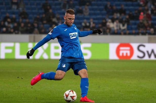 

Kadeřábek dostal žlutou v rekordním čase, Hoffenheim  jen remizoval

