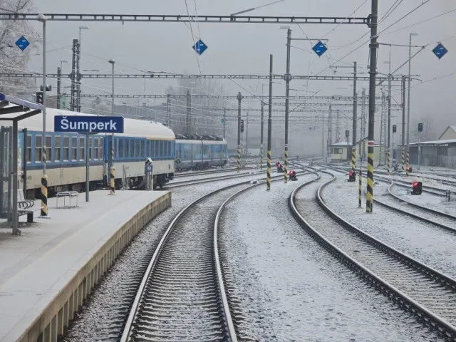 Šumperk se probudil do bílého rána. Může za to kuriózní jev