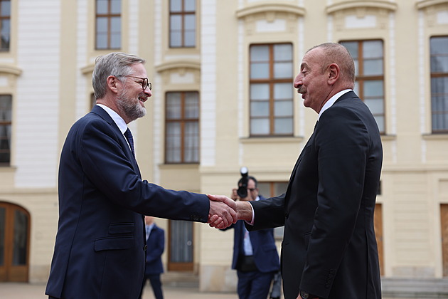 Čecha zadrželi v Ázerbájdžánu, na svobodu mu pomohl premiér Fiala