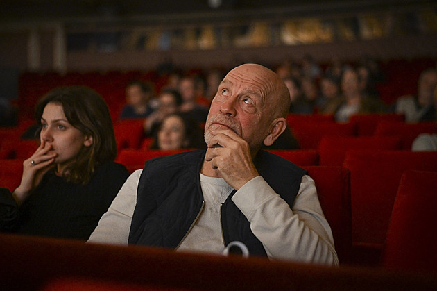 John Malkovich rozzuřil bulharské nacionalisty, chtěli vtrhnout do divadla