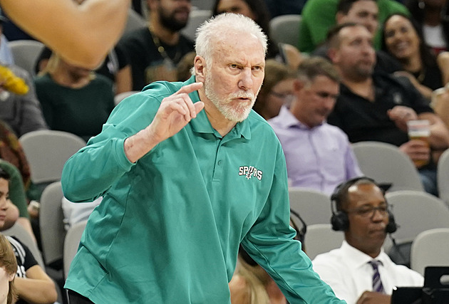 Trenér Popovich chybí San Antoniu kvůli mrtvici, jeho návrat je daleko