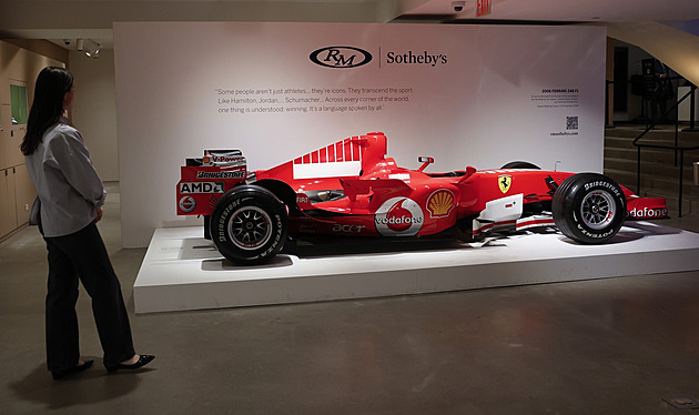 V aukční síni Sotheby’s se bude dražit Schumacherovo ferrari z roku 2006