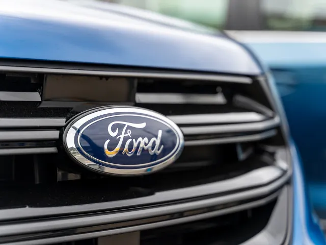 Tučná pokuta pro Ford. Pomalu svolával k opravě auta s vadnými kamerami