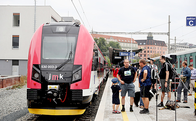 Soumrak dieselové trakce. Ministerstvo přispěje na ekologičtější vlaky