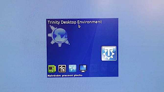 Trinity Desktop Environment (TDE) R14.1.13: závan starých časů o 4 roky později