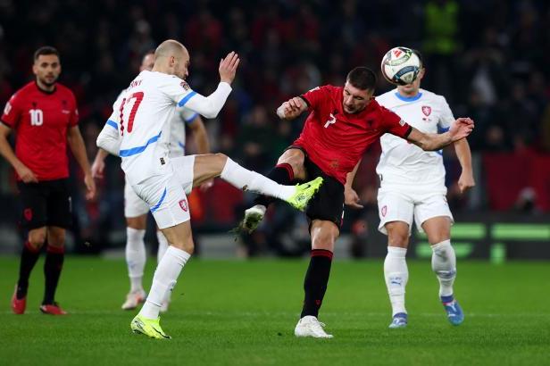 

ŽIVĚ: Bezbranková remíza v Albánii udržela českou reprezentaci v čele skupiny

