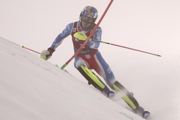 

První slalom sezony si v Levi podmanil olympijský vítěz Noël

