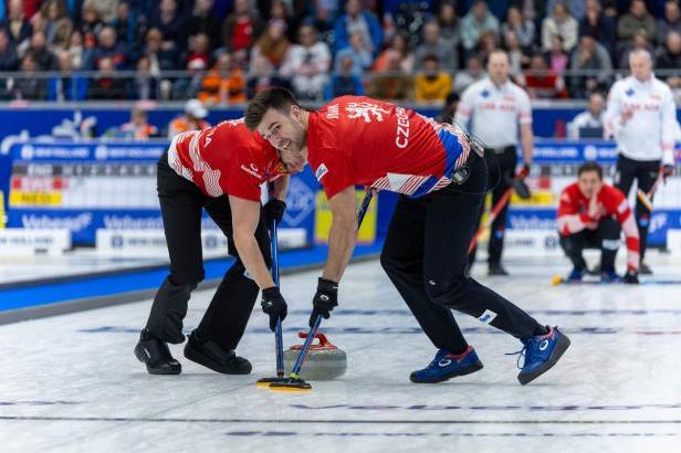 

ŽIVĚ: ME v curlingu Švýcarsko – Česko

