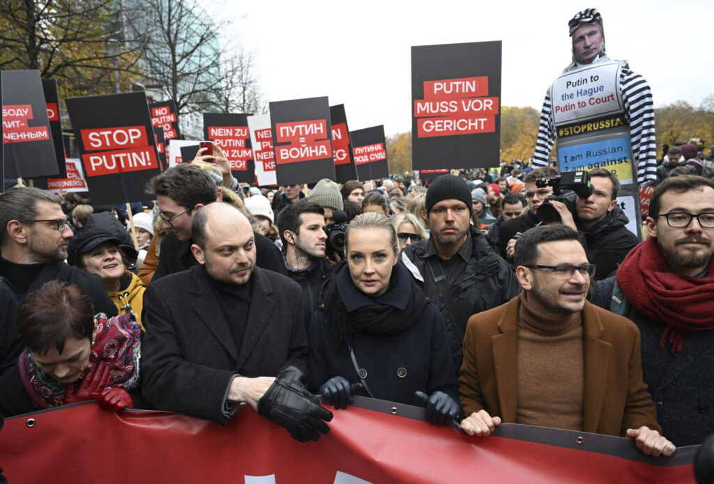 „Putin není Rusko. Rusko jsme my.“ Roztříštěná ruská exilová opozice doufá, že vstane z popela