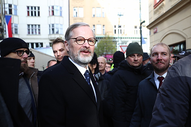 To spíš Německo zchudne, než Česko zbohatne. Ekonomové o Fialově slibu