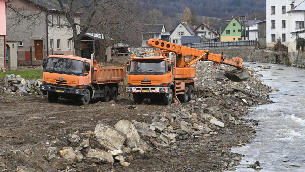 Zářijové povodně způsobily škody v hodnotě 60 miliard korun. Suma se ještě zvýší, odhaduje Stanjura