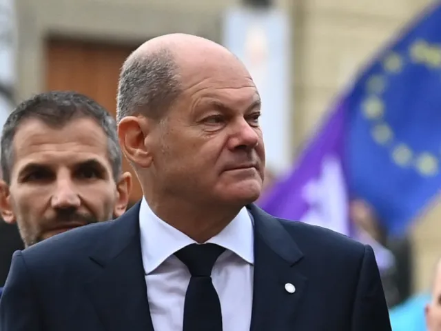 „Vyhrajeme příští volby,“ doufá Scholz, ale pozici ve straně nemá jistou