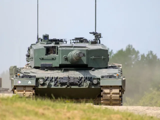 Česko koupí 14 tanků Leopard 2A4 za čtyři miliardy, schválila vláda