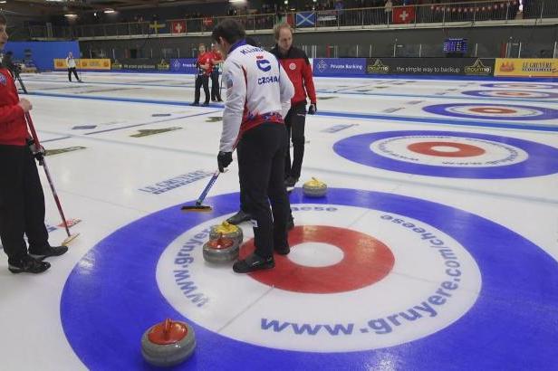 

Čechům se na ME nedaří a připsali si další porážky. Curlerky si zajistily v béčku účast v play-off

