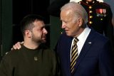 ONLINE: Biden schválil dodávky protipěchotních min Ukrajině. Jejich použití může být kontroverzní