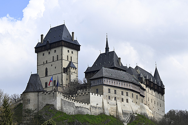 Kraj chce dostat Karlštejn a Kačinu na seznam UNESCO, radní udělali první krok