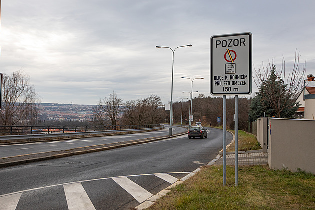 Dopravu z Prahy 8 do Troji má regulovat světelná závora, Bohnice nesouhlasí