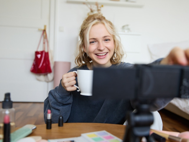 Povinná registrace influencerů? Ministerstvo zatáhlo za brzdu, rada prý špatně čte zákon