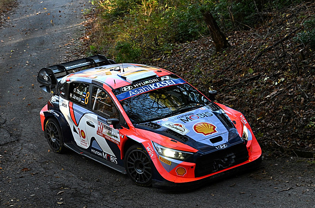 Japonskou rallye dál vede Tänak, Neuville si polepšil a v neděli může slavit