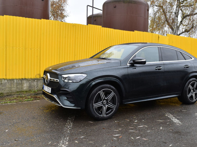 Omlazený Mercedes GLE  soupeří s Porsche Cayenne nebo BMW X6