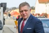 Fico má ‚eminentní zájem‘ zúčastnit se oslav výročí konce války v Moskvě. Přijal Putinovo pozvání