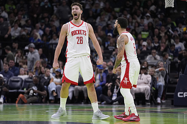 Houston má jisté play off Poháru NBA, proti Minnesotě uspěl v prodloužení