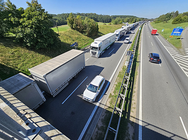 Další pruhy na D1 u Brna přibudou později, přednost dostanou práce na mostech