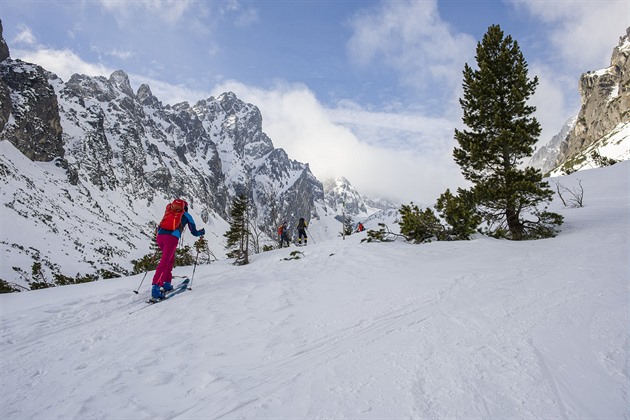 Největší skiareály na Slovensku zpoplatní vstup skialpinistů na sjezdovky