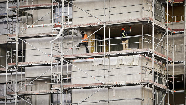 Vlastní bydlení se českým domácnostem vzdaluje stále rychleji. O střechu nad hlavou může přijít až 1,6 milionu lidí