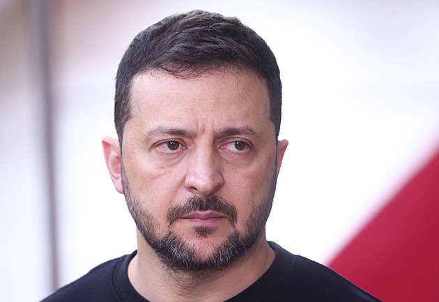 Zelenskyj si vybral nového velitele pozemních sil. Ten dříve bránil Charkov