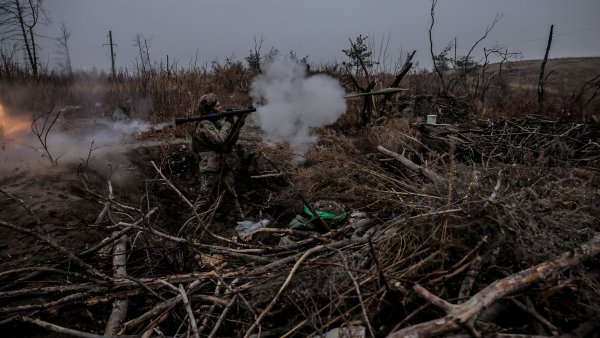 Dezertérů v ukrajinské armádě přibývá. Desítky tisíc vojáků opouštějí jednotky kvůli vyčerpání a nedostatku vybavení