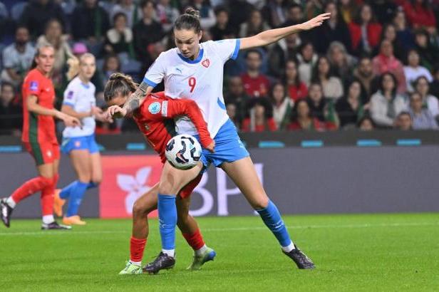 

ŽIVĚ: Baráž o ME fotbalistek Česko – Portugalsko 0:1

