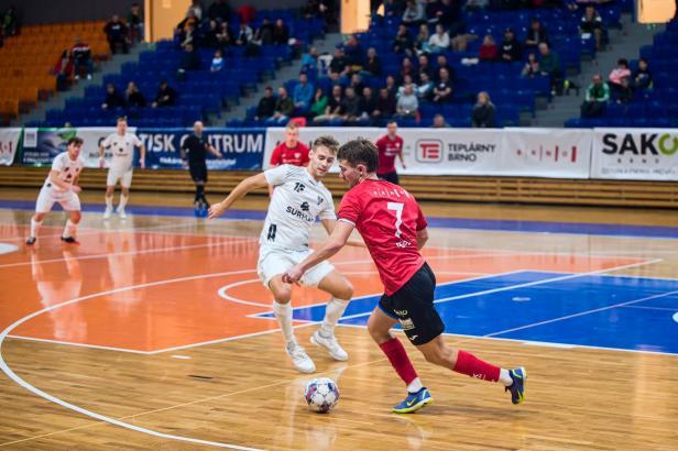 

ŽIVĚ: Finále futsalového poháru Helas Brno – Plzeň

