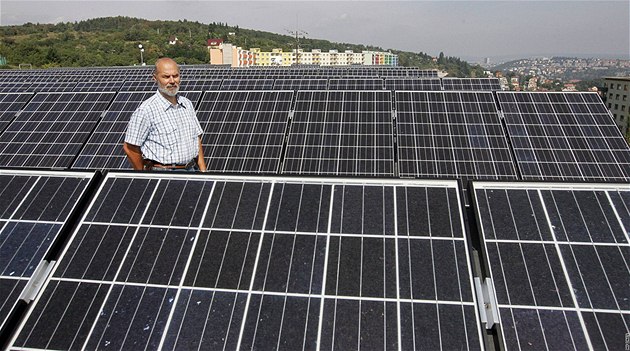 Školám i nemocnicím hrozí milionové pokuty. Poslanci mění solární pravidla