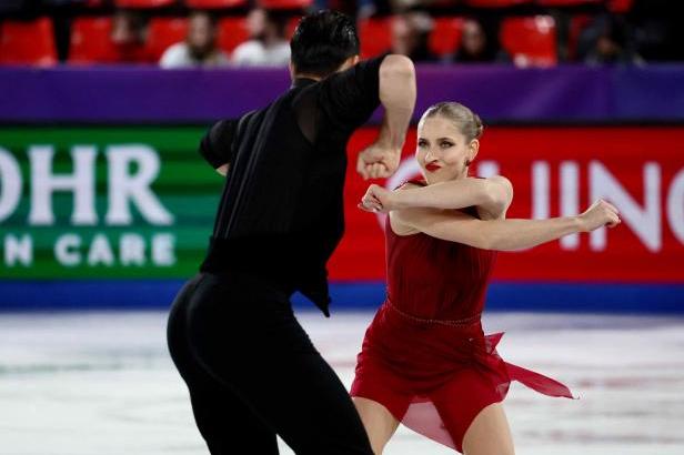 

Glennová vede finále GP před pěti Japonkami, skvělou jízdu předvedli Haaseová s Volodinem

