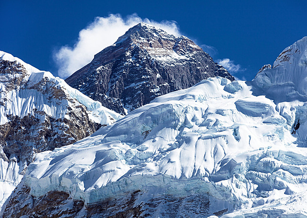 O prvenství Mount Everestu. Proč je podle americko-čínské studie až o 50 metrů vyšší