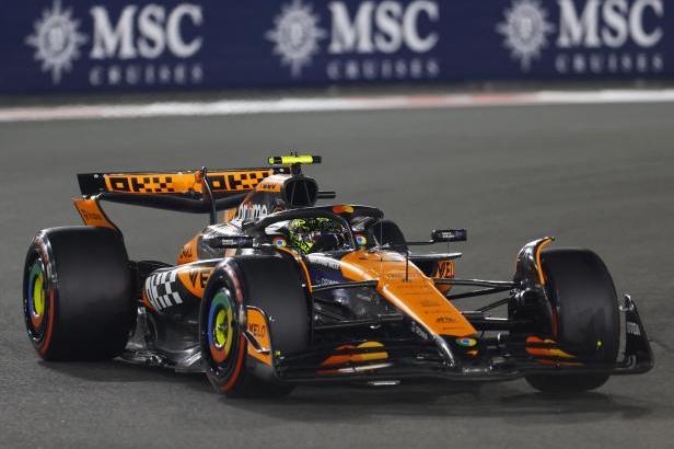 

Pole position v Abú Dhabí získal Norris před týmovým kolegou z McLarenu Piastrim

