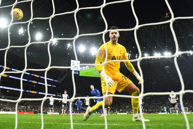 

Palmer táhne Chelsea zpět na vrchol. Rekord Premier League překonal v panenkovském stylu

