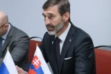 Slovensko propouští zkušené diplomaty. Opozice to označuje za čistky a varuje před příklonem k Rusku