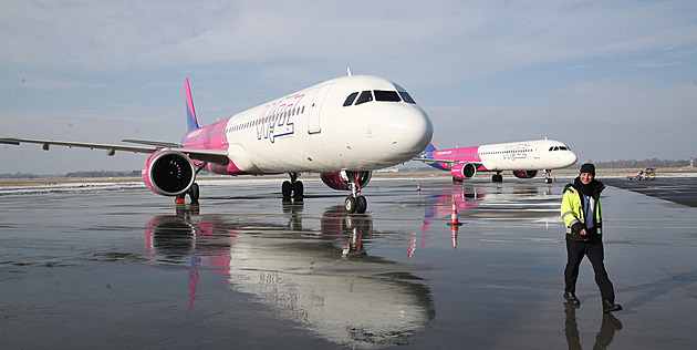 Přelet Blízkého východu stresuje piloty. Náhradní trasy se prodražují