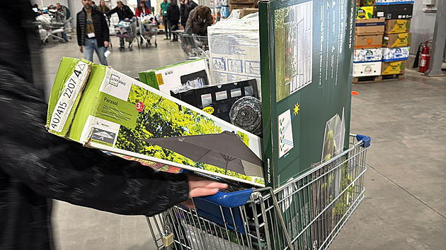 Lidl zlevnil až o devadesát procent, zákazníci kvůli tomu oblehli Letňany