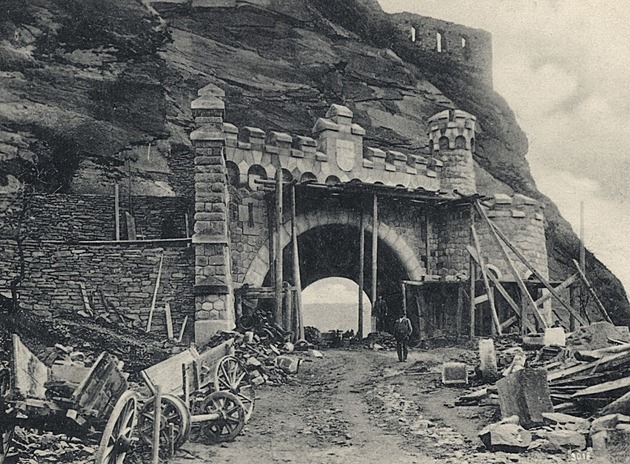 Nejstarší pražský tunel slaví. Skálu pod Vyšehradem provrtali za dva a půl roku