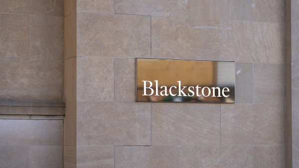 Obchod za miliardy: americká firma Blackstone kupuje deset logistických parků v Česku