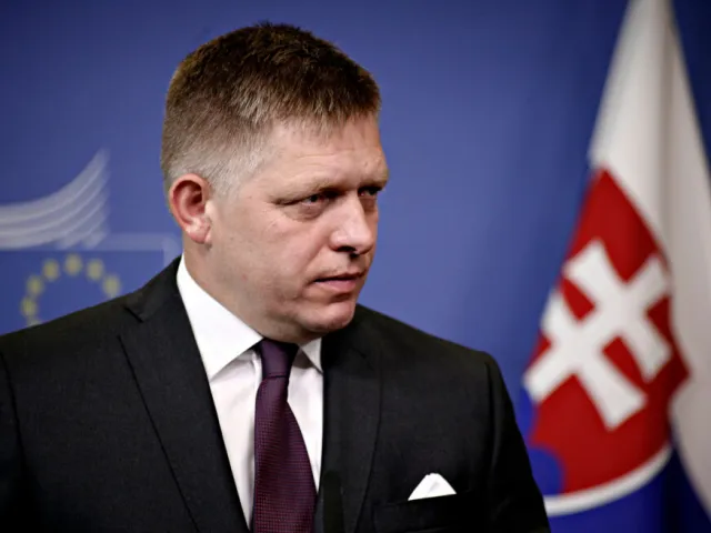 Fico o Ukrajině: Pozvánku do NATO nedostane a přijde o část území