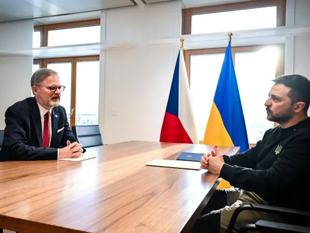 Míru dosáhneme, když budeme podporovat Ukrajinu v boji, prohlásil Fiala v Bruselu