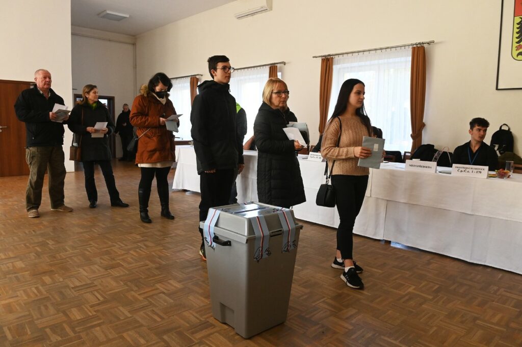 O výsledku voleb ještě rozhodnuto není aneb Proč se neděsit průzkumů a jedna plus jedna není vždy dva