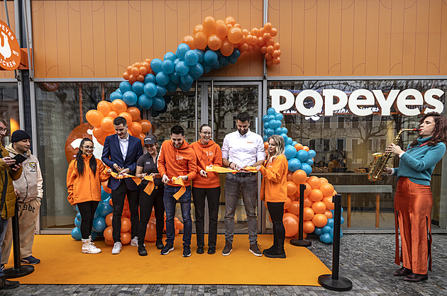 Popeyes počtvrté v Česku. Fastfood otevřel další pobočku na pražském Andělu