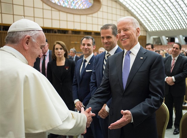 Biden v lednu navštíví Řím. Na jedné z posledních cest se setká s papežem